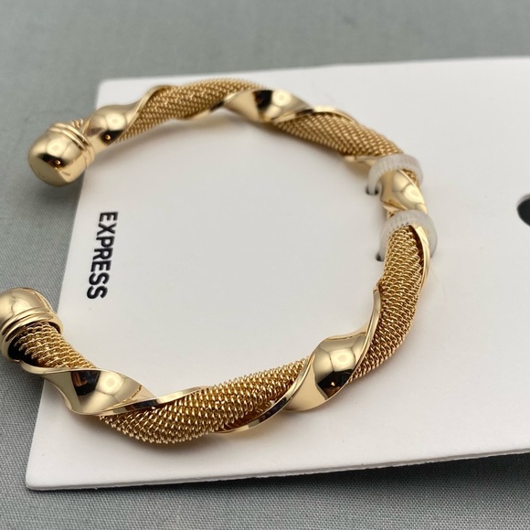 NWT EXPRESS Gold-Tone Twisted Metal & Mesh Cuff Bracelet - Picture 3 of 8